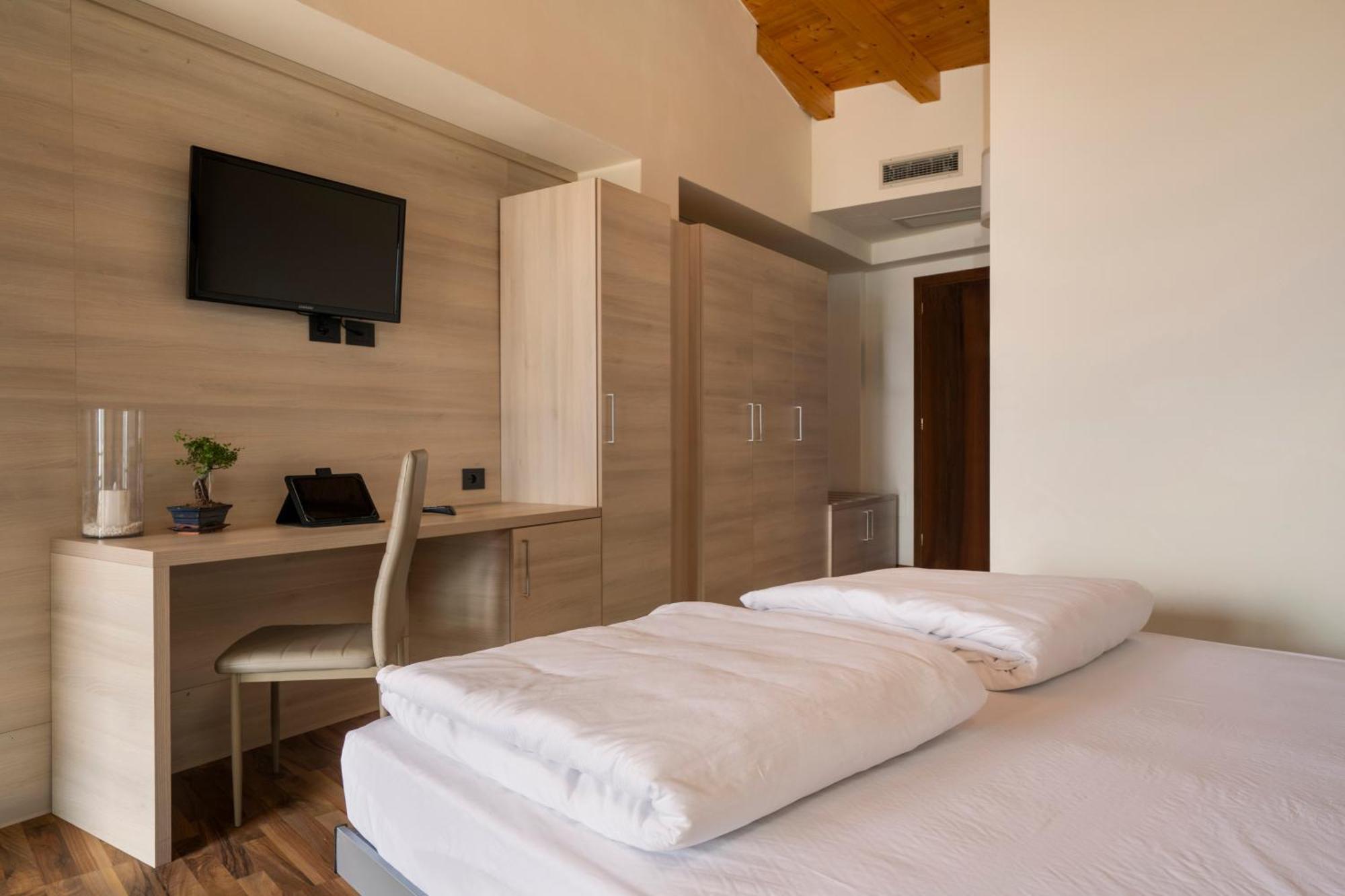 Hotel Coste Limone sul Garda Luaran gambar